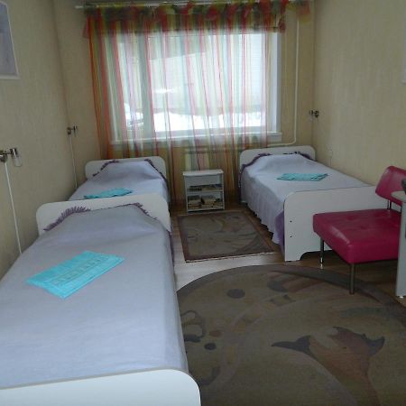 Mini Hotel Galant On Deputatskaya 5 Bratsk Eksteriør bilde